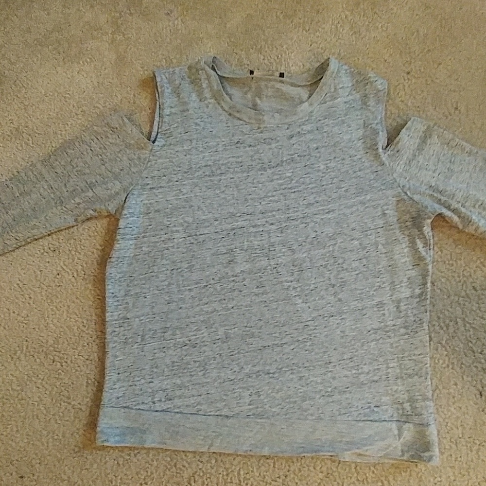 ❄SALE❄Zara cutout shoulder top - Picture 3 of 7